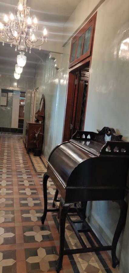 Hebbar'S Heritage Home Mumbai Room photo