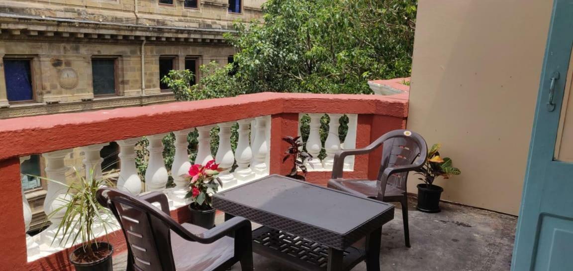Hebbar'S Heritage Home Mumbai Room photo